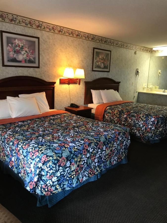 Merrimac Inn & Suites Уилямсбърг Екстериор снимка